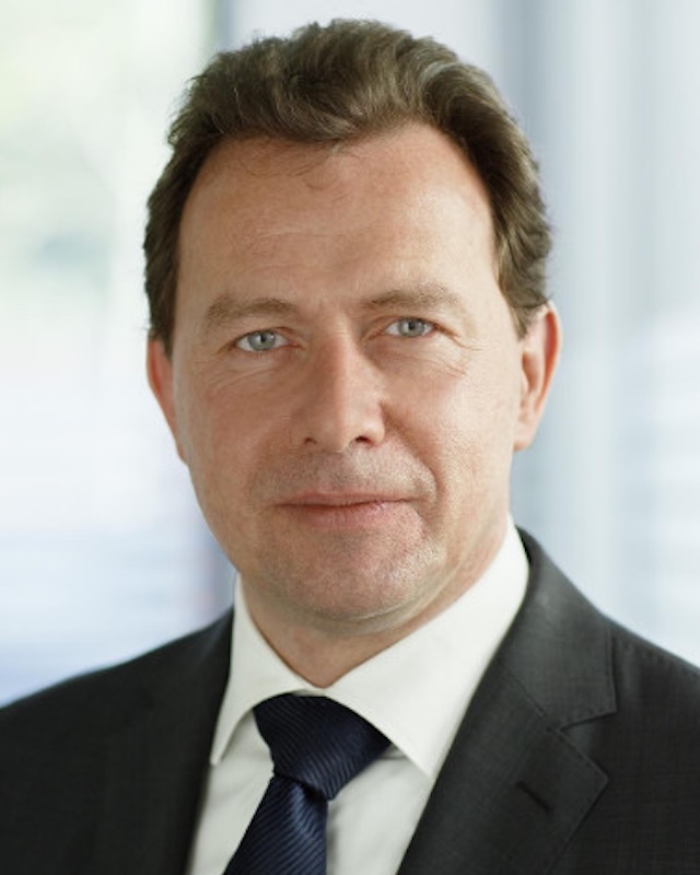 Dr. Dietmar Kottmann Dr. Dietmar Kottmann